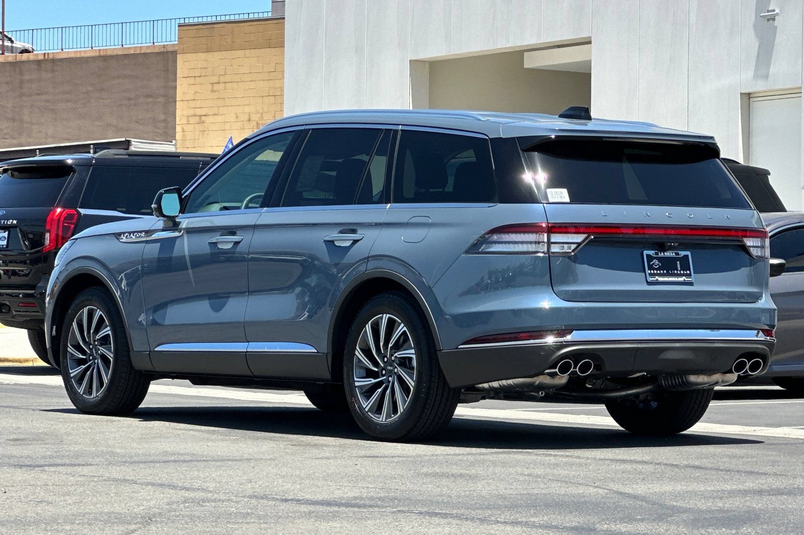 Used 2026 Lincoln Aviator 2WD image 5