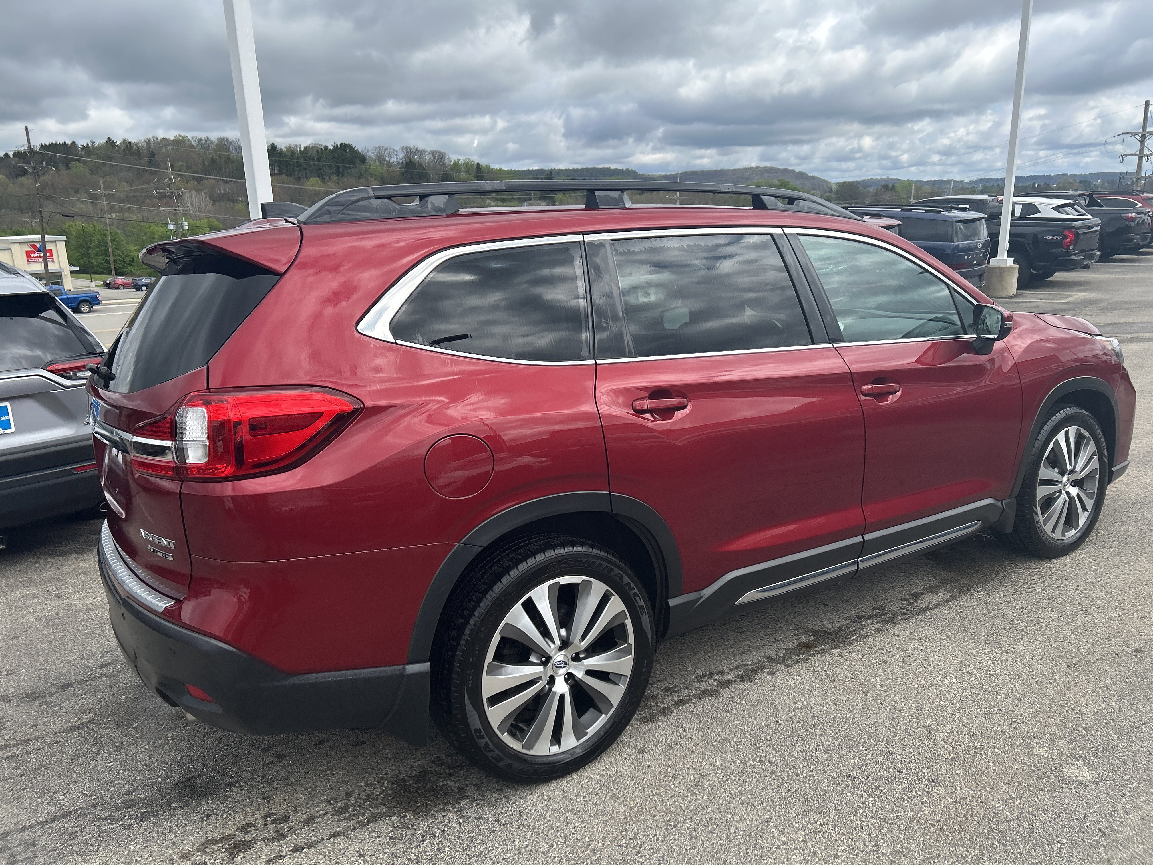 Used 2020 Subaru Ascent Limited w/ Popular Package #3 AWD/4WD image 9