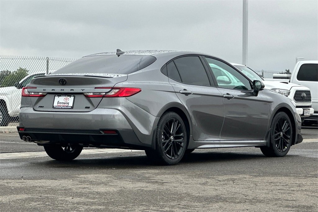New 2026 Toyota Camry SE image 4