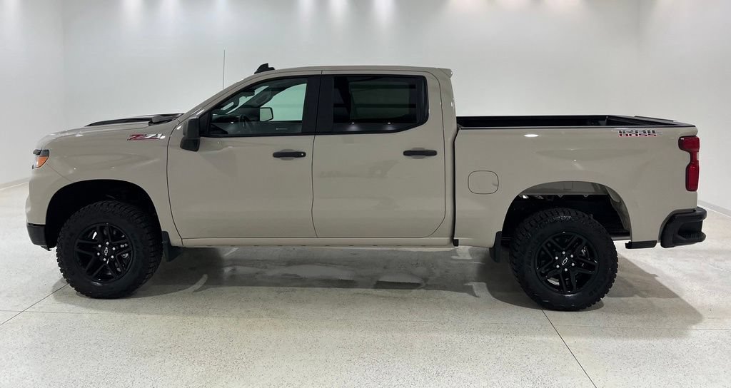 Used 2026 Chevrolet Silverado 1500 Custom Trail Boss AWD/4WD image 2