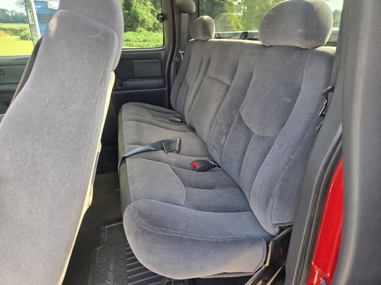 Used 2004 GMC Sierra 1500 SLE AWD/4WD image 4