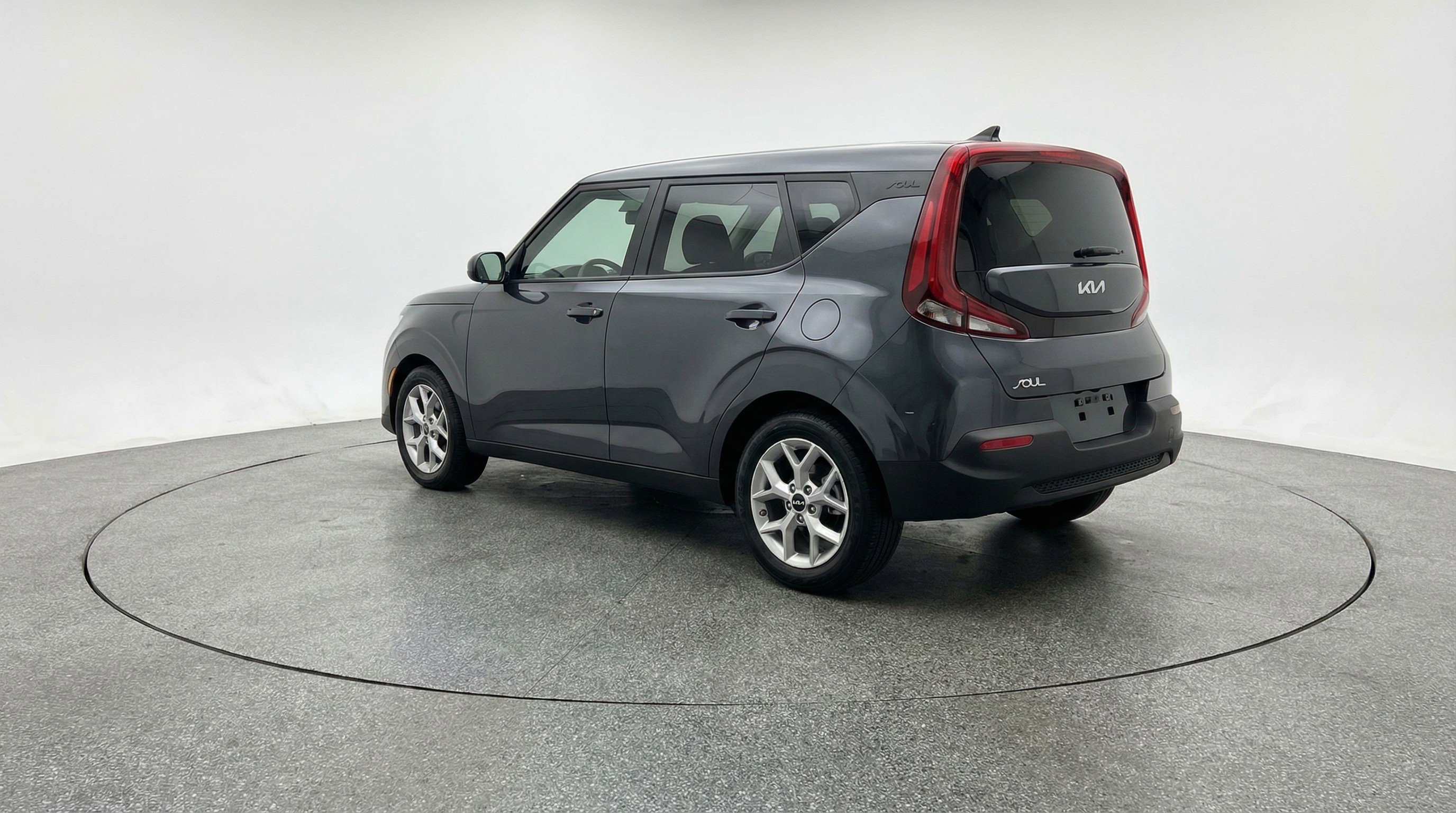Used 2025 Kia Soul LX w/ LX Technology Package FWD image 6