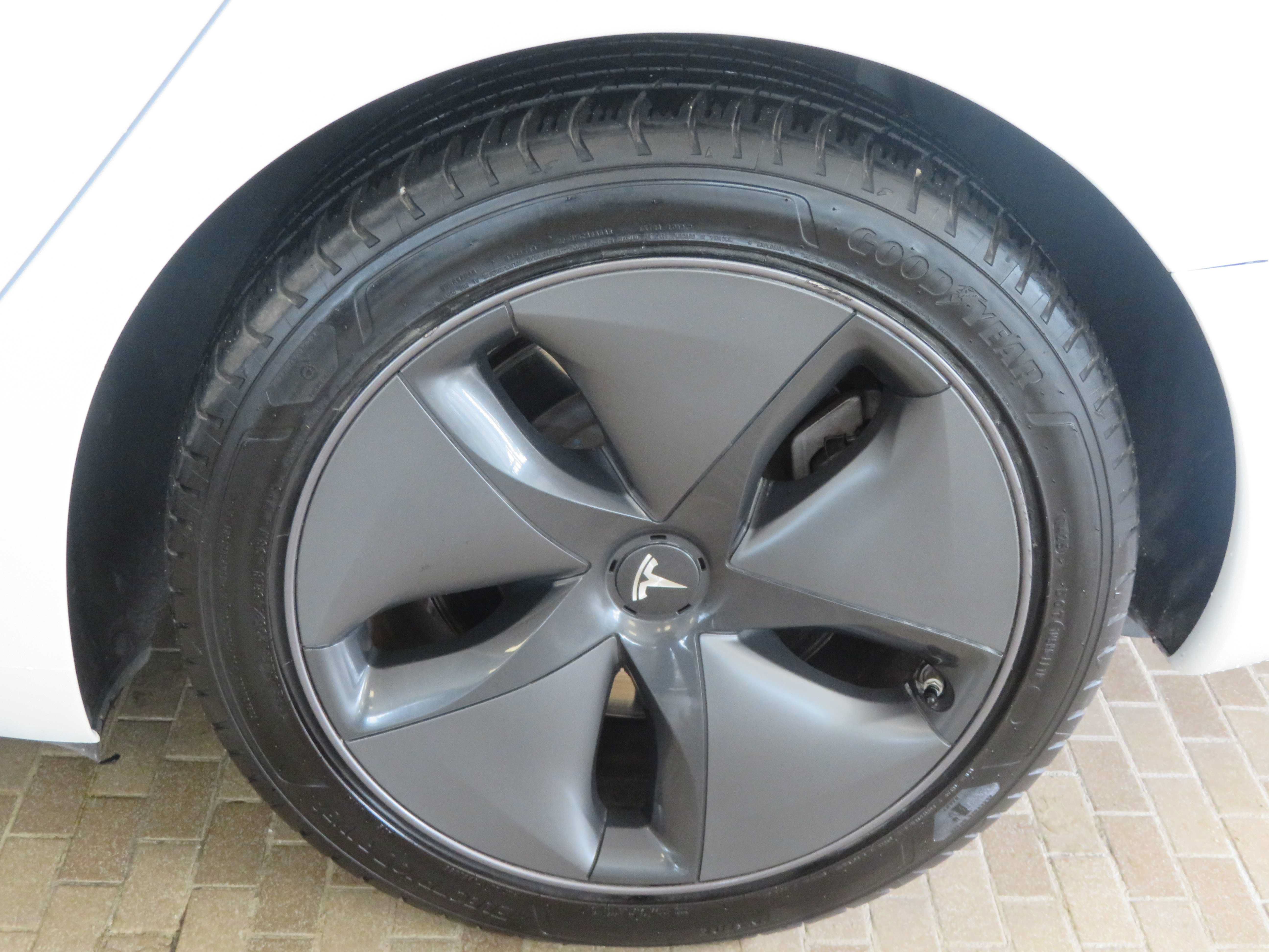 Used 2020 Tesla Model 3 Long Range AWD/4WD image 8