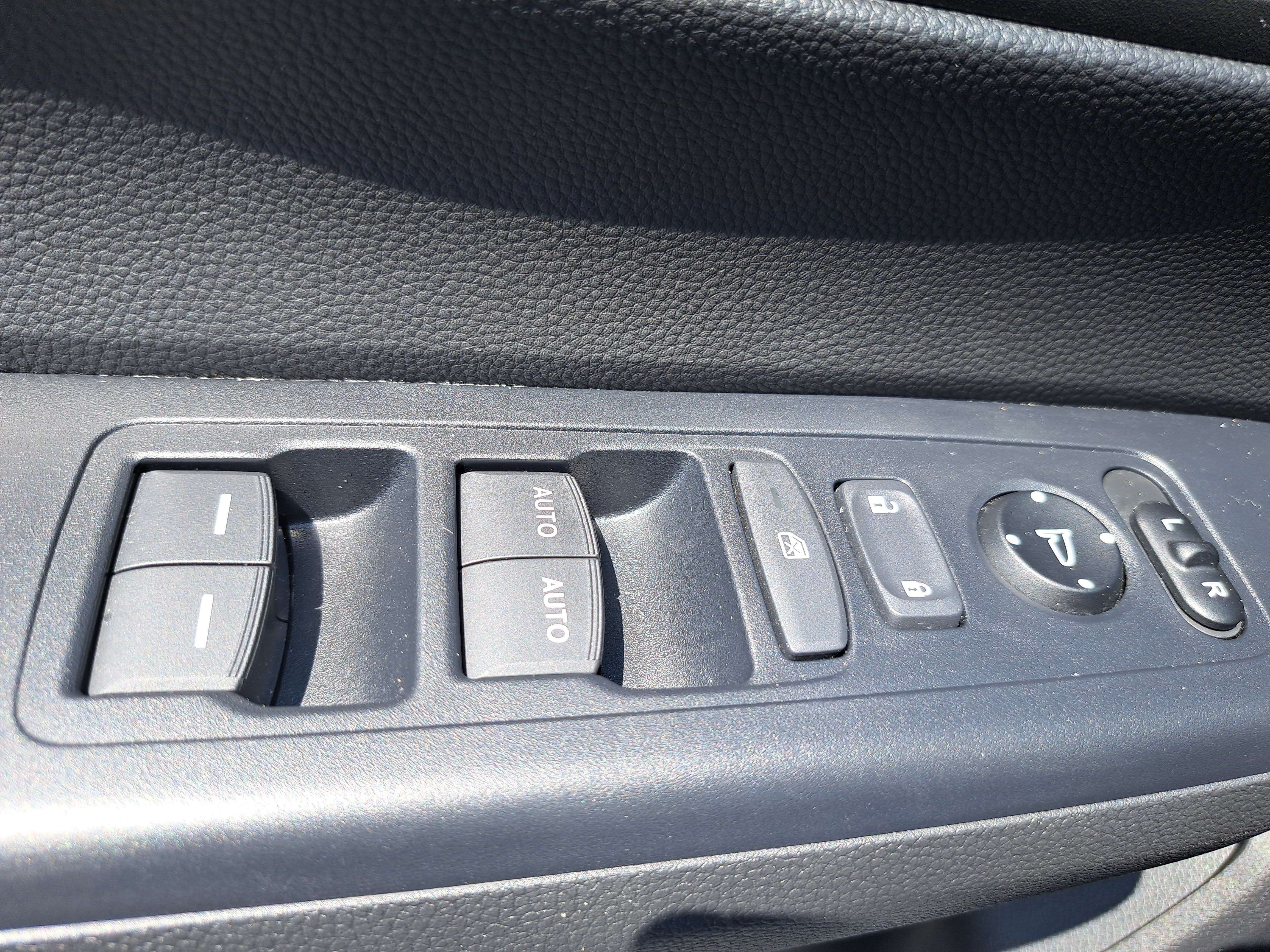 Used 2025 Honda CR-V Sport image 23