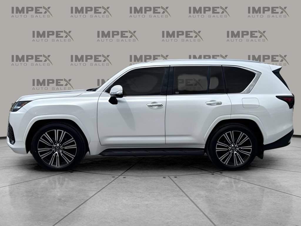 Used 2025 Lexus LX 600 4WD w/ Accessory Package (2T) image 2