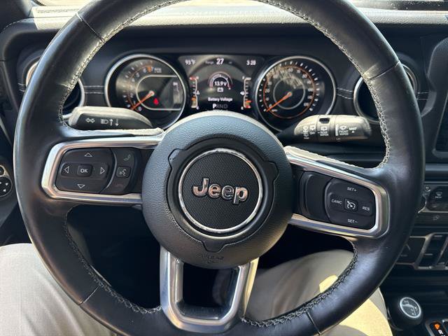 Used 2018 Jeep Wrangler Unlimited Sahara w/ Dual Top Group AWD/4WD image 11