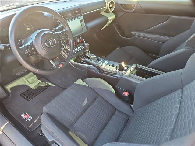 Used 2023 Toyota GR86 RWD image 12