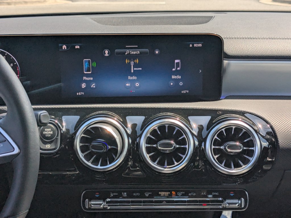Certified 2025 Mercedes-Benz CLA 250 4MATIC image 5
