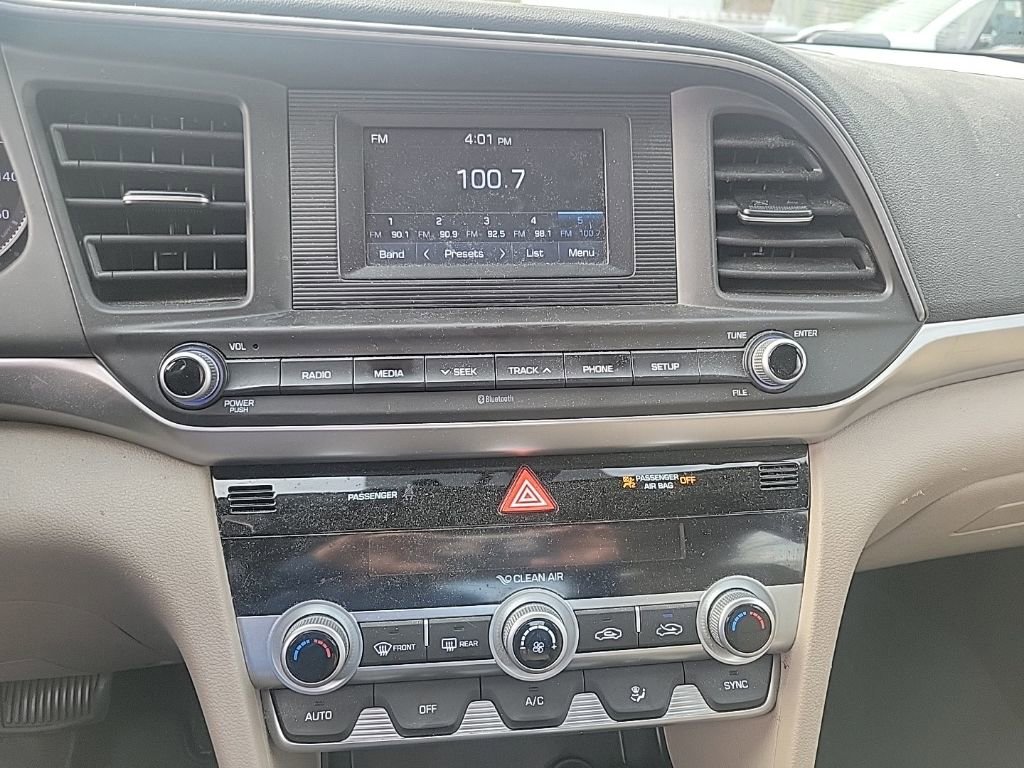 Used 2020 Hyundai Elantra SE w/ Convenience Package (C2) image 9