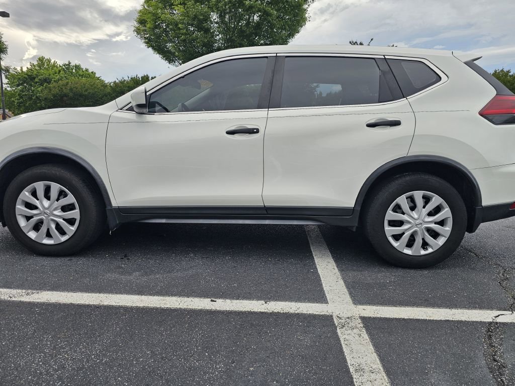 Used 2020 Nissan Rogue S image 4