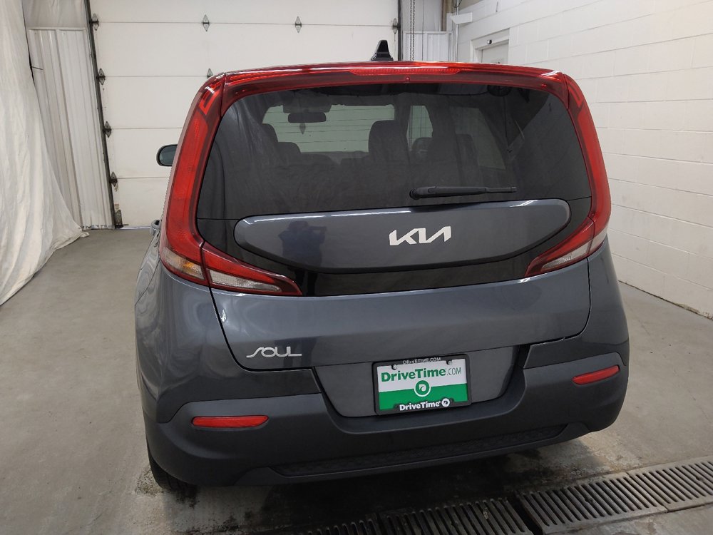 Used 2022 Kia Soul LX image 6
