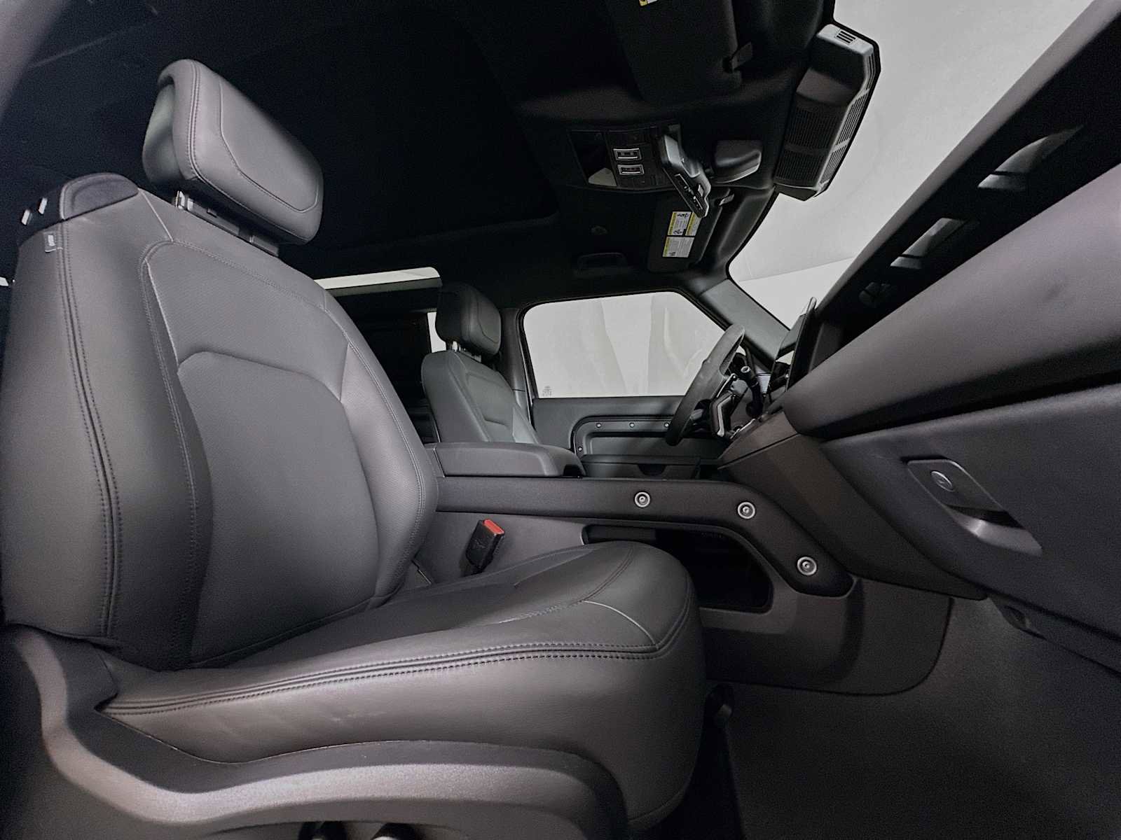 Used 2024 Land Rover Defender 90 Carpathian Edition image 28