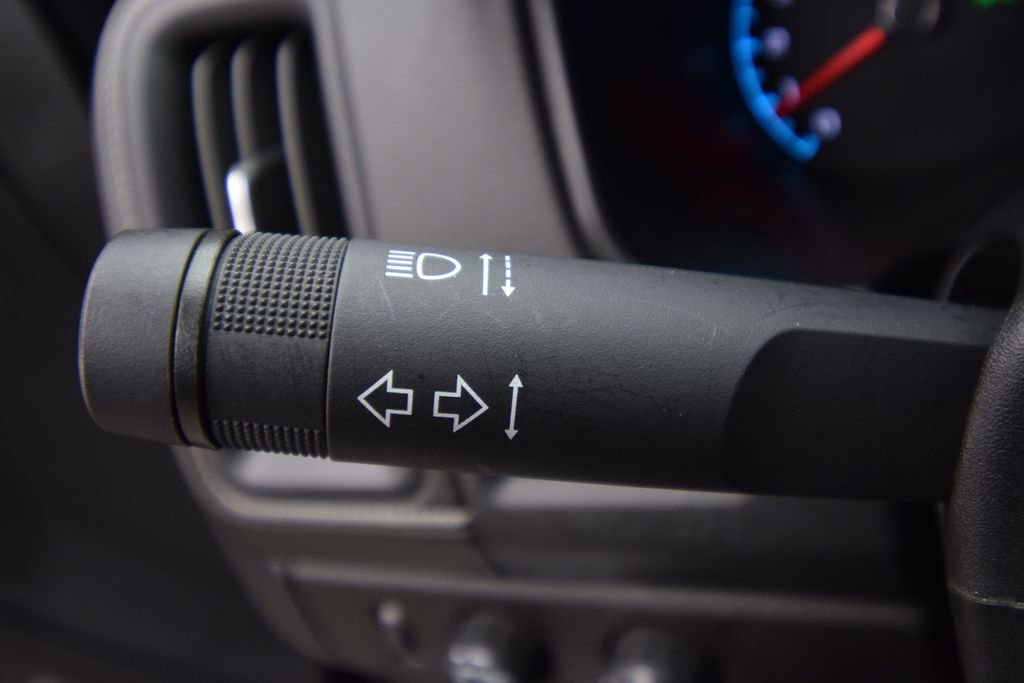 Used 2022 GMC Canyon Denali image 36