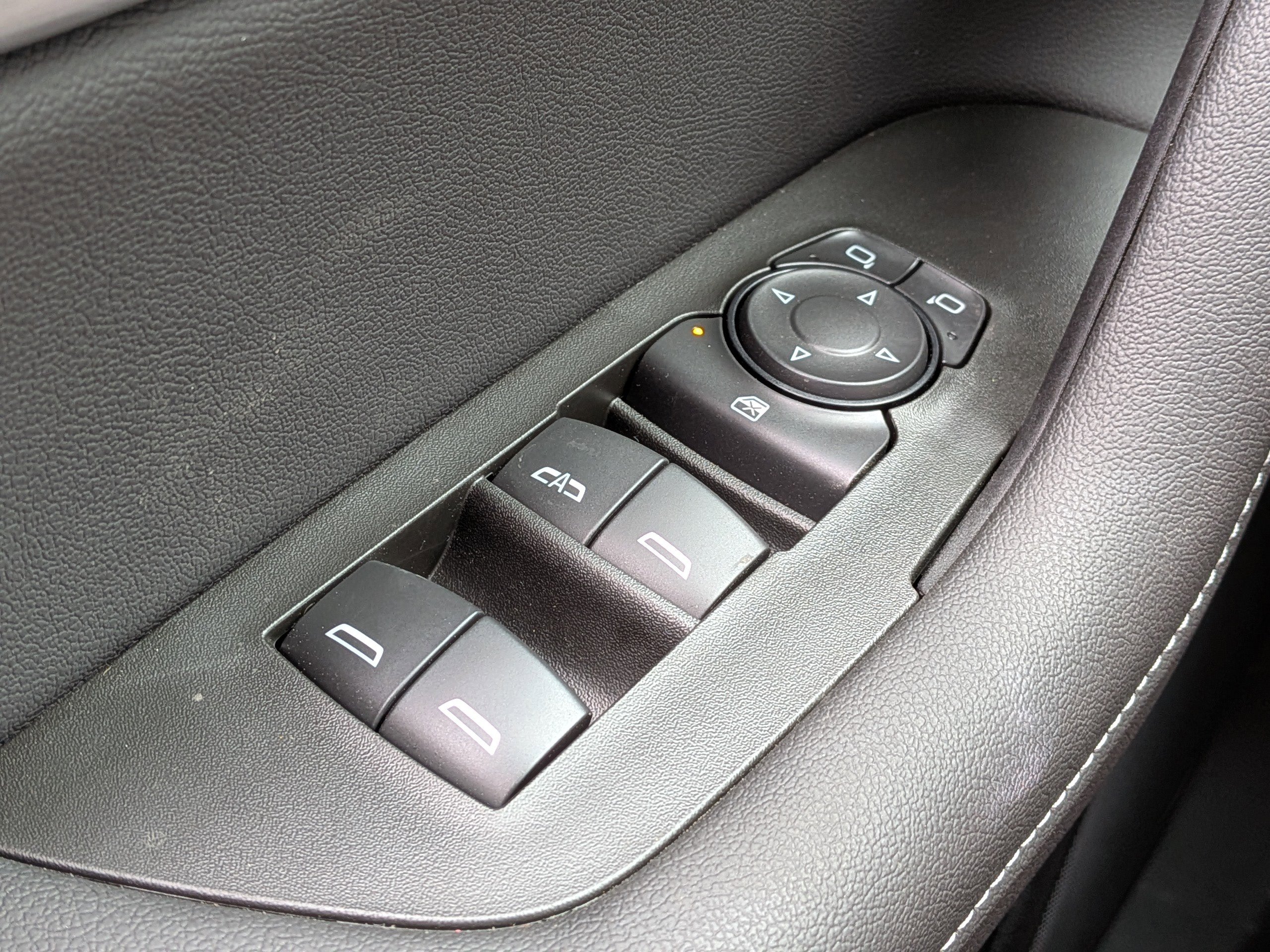 New 2025 Chevrolet Blazer LT w/ Convenience Package image 17