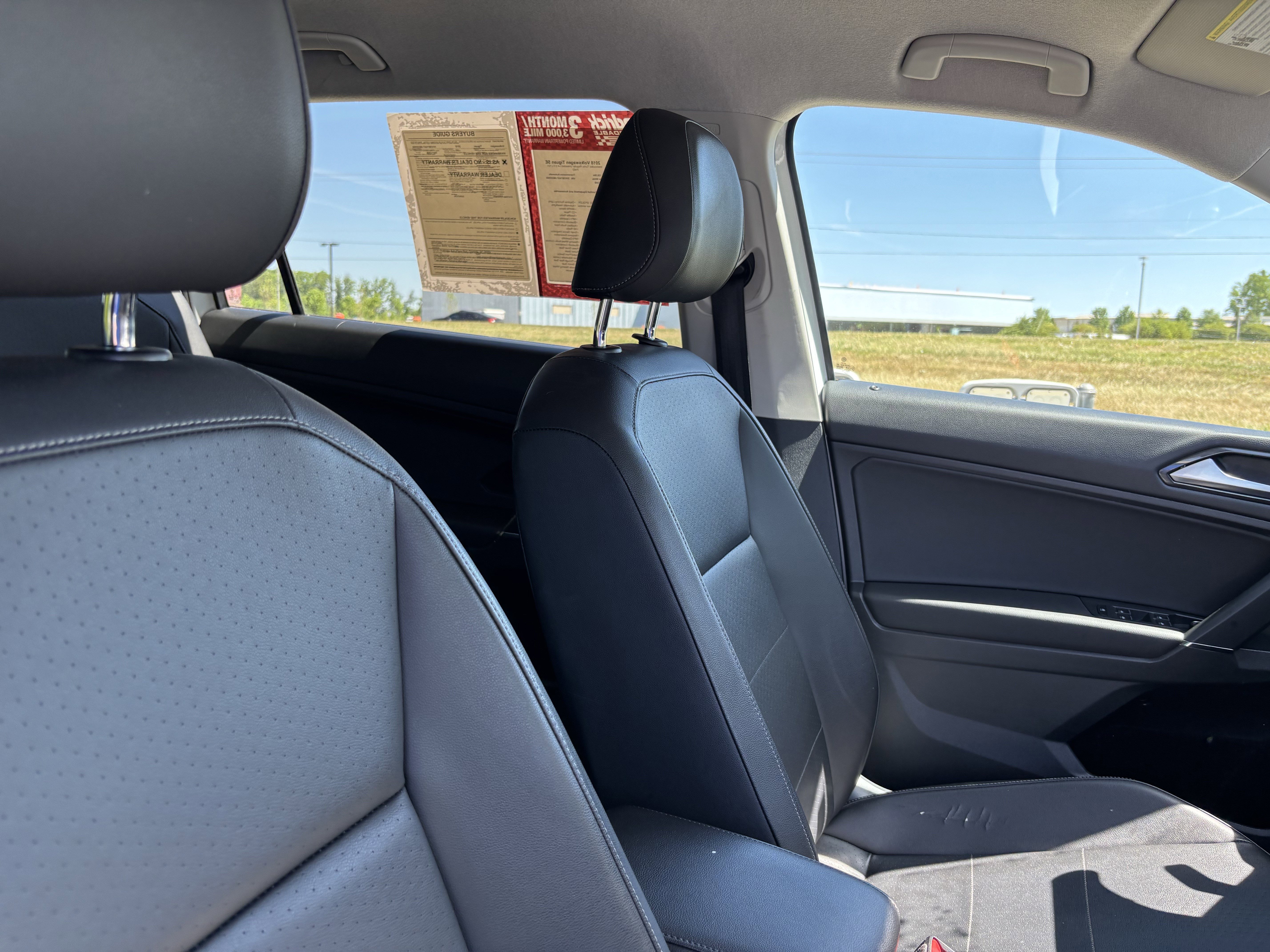 Used 2018 Volkswagen Tiguan SE FWD image 35