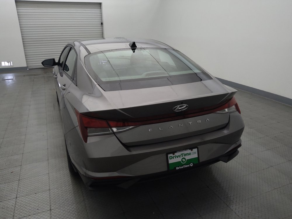 Used 2023 Hyundai Elantra SEL FWD image 6
