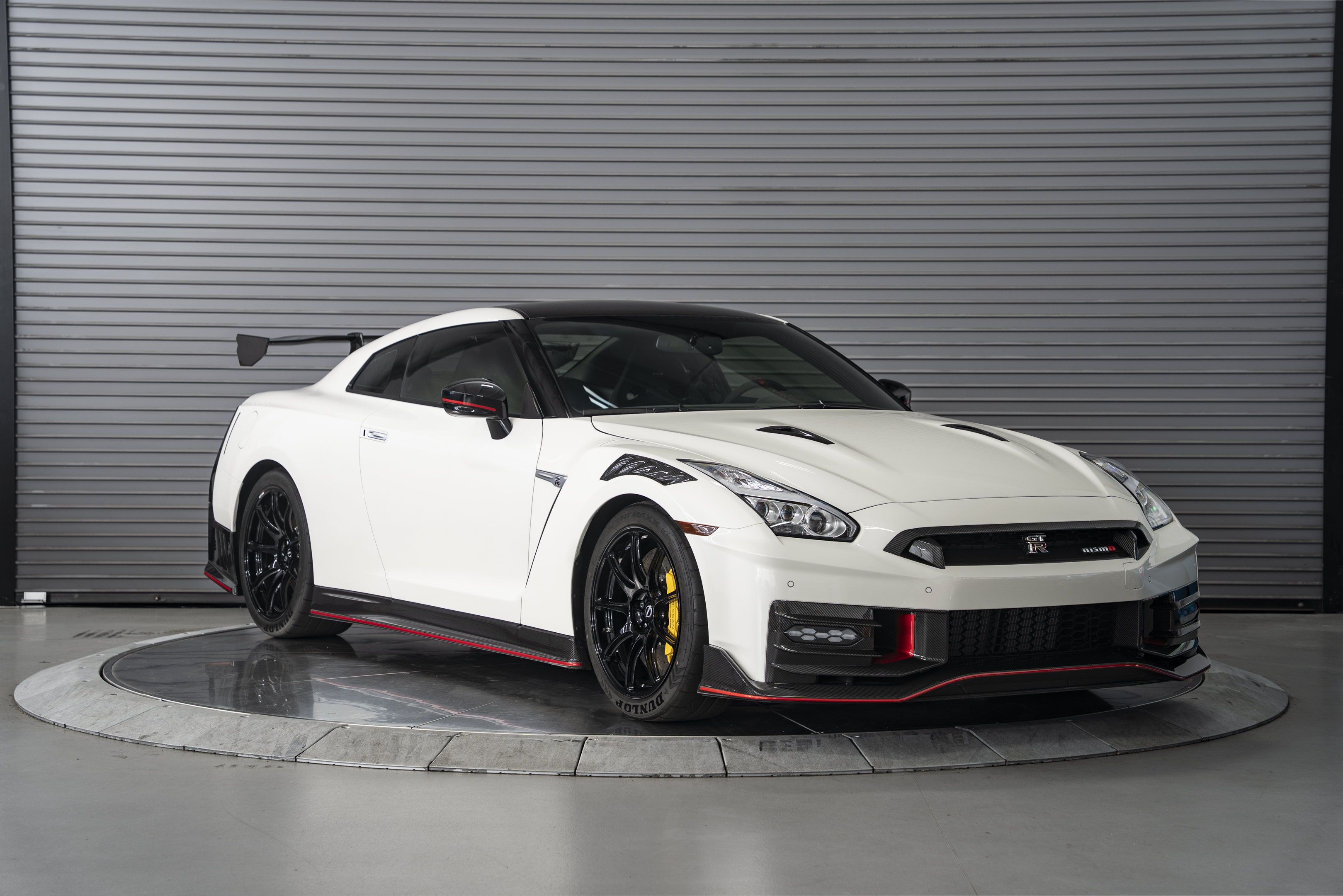 Used 2024 Nissan GT-R NISMO w/ Floor Mat Package AWD/4WD image 7
