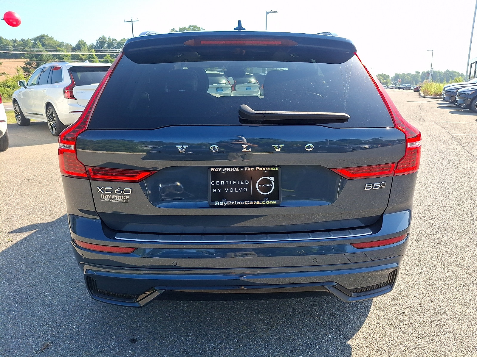 Certified 2024 Volvo XC60 B5 Core w/ Protection Package Premier AWD/4WD image 5
