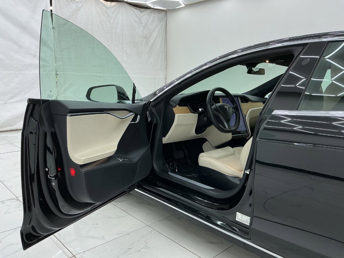 Used 2021 Tesla Model S Long Range Plus AWD/4WD image 16