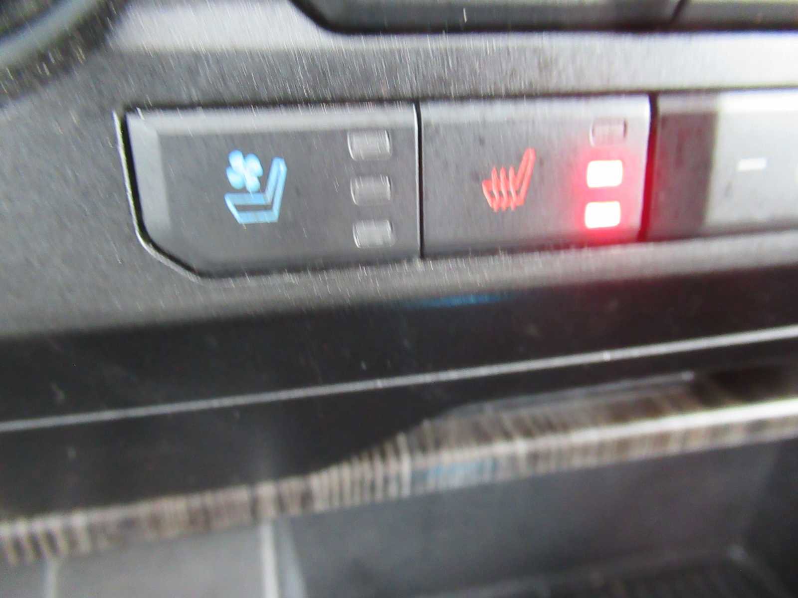 Used 2020 Ford F250 Lariat image 32