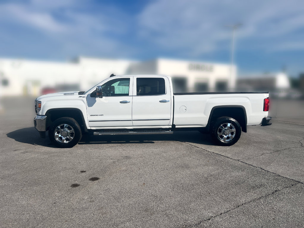 Used 2019 GMC Sierra 2500 SLT AWD/4WD image 2