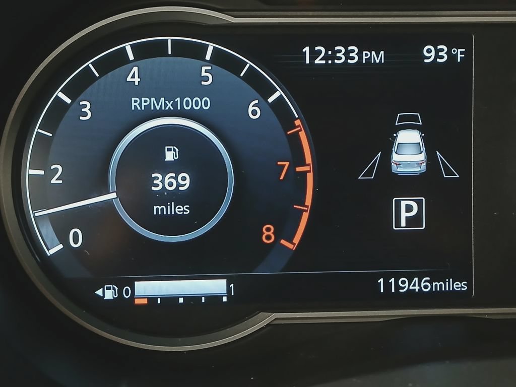 Used 2025 Nissan Versa SV w/ Trunk Package FWD image 25