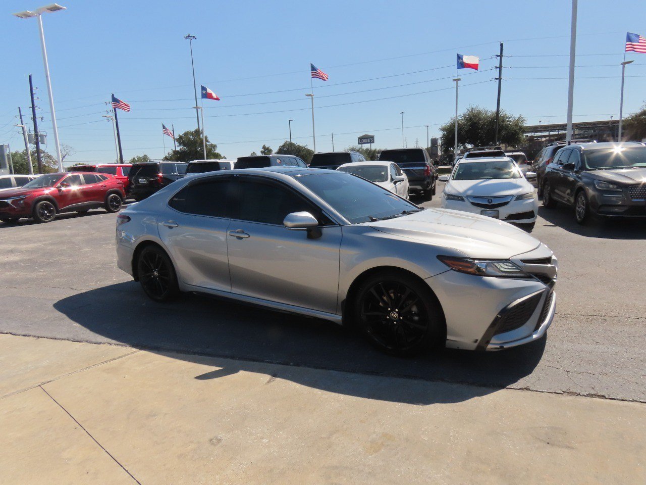 Used 2021 Toyota Camry XSE FWD image 7