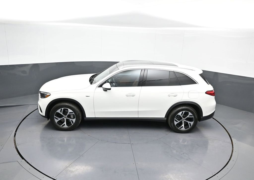 Used 2025 Mercedes-Benz GLC 350e 4MATIC image 45