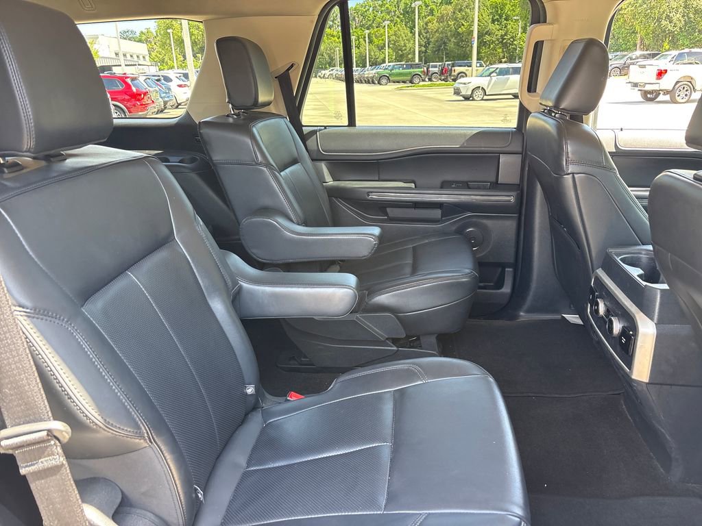 Used 2023 Ford Expedition XLT RWD image 29