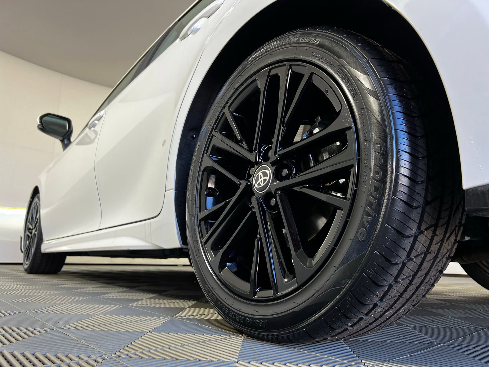 Certified 2025 Toyota Camry SE image 25