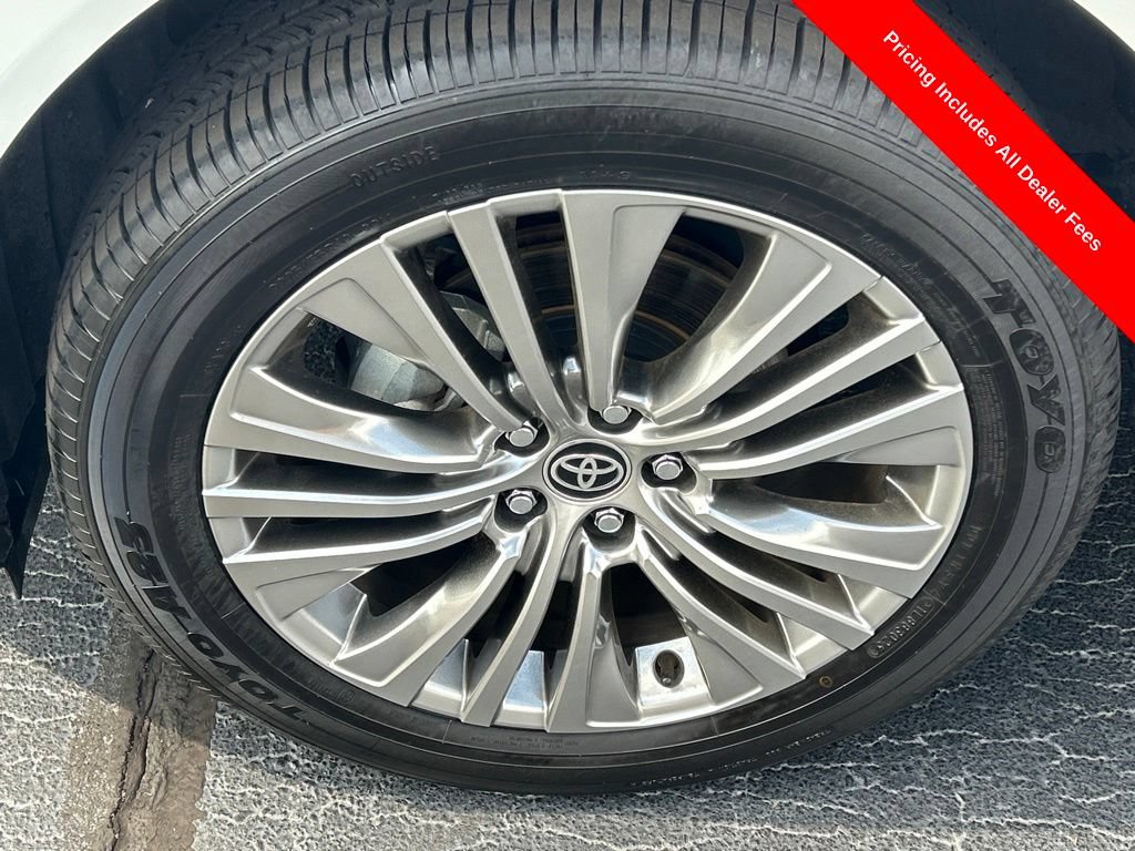 Used 2023 Toyota Venza Limited AWD/4WD image 25