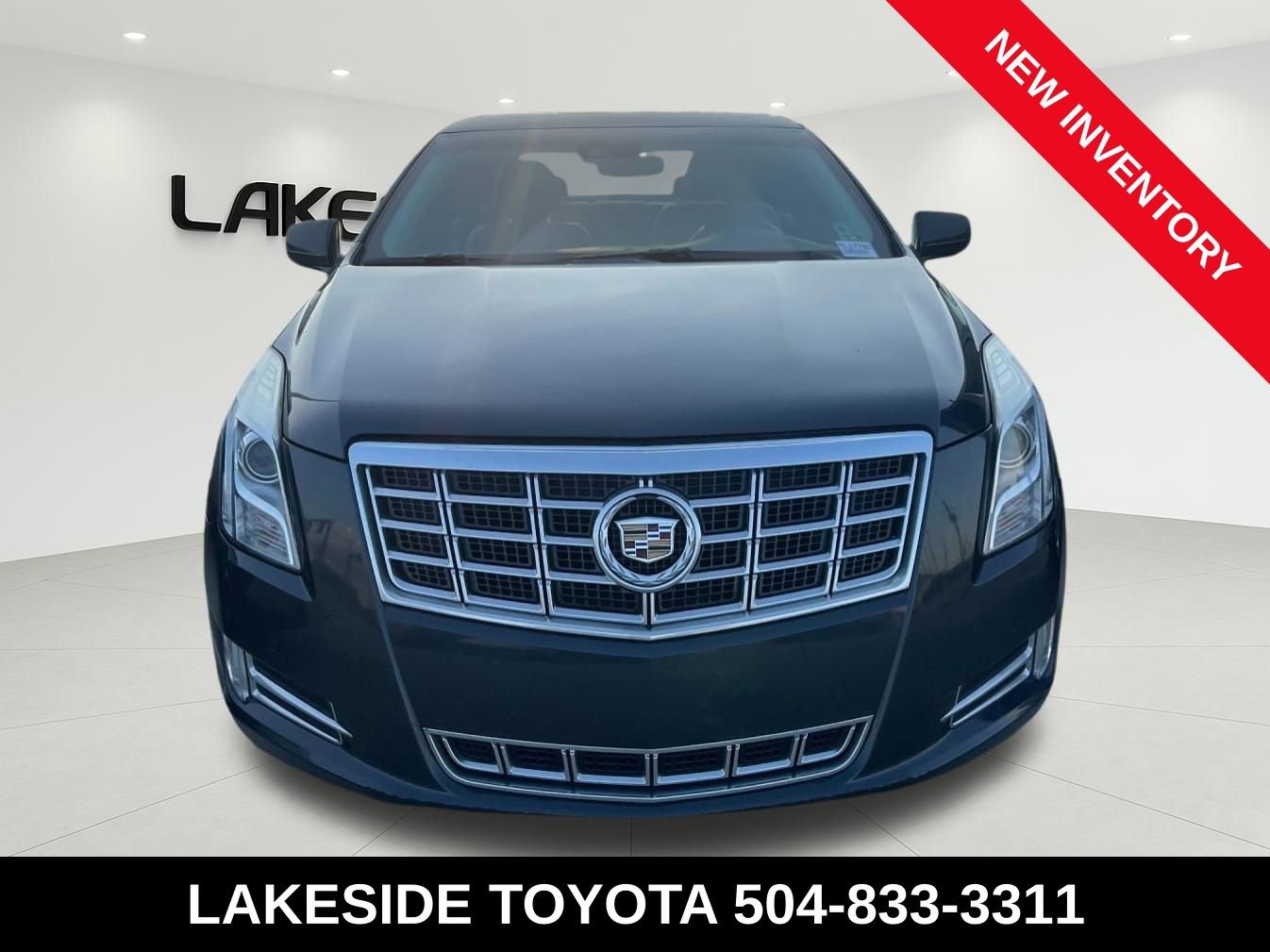 Used 2013 Cadillac XTS Luxury w/ Driver Awareness Package image 8
