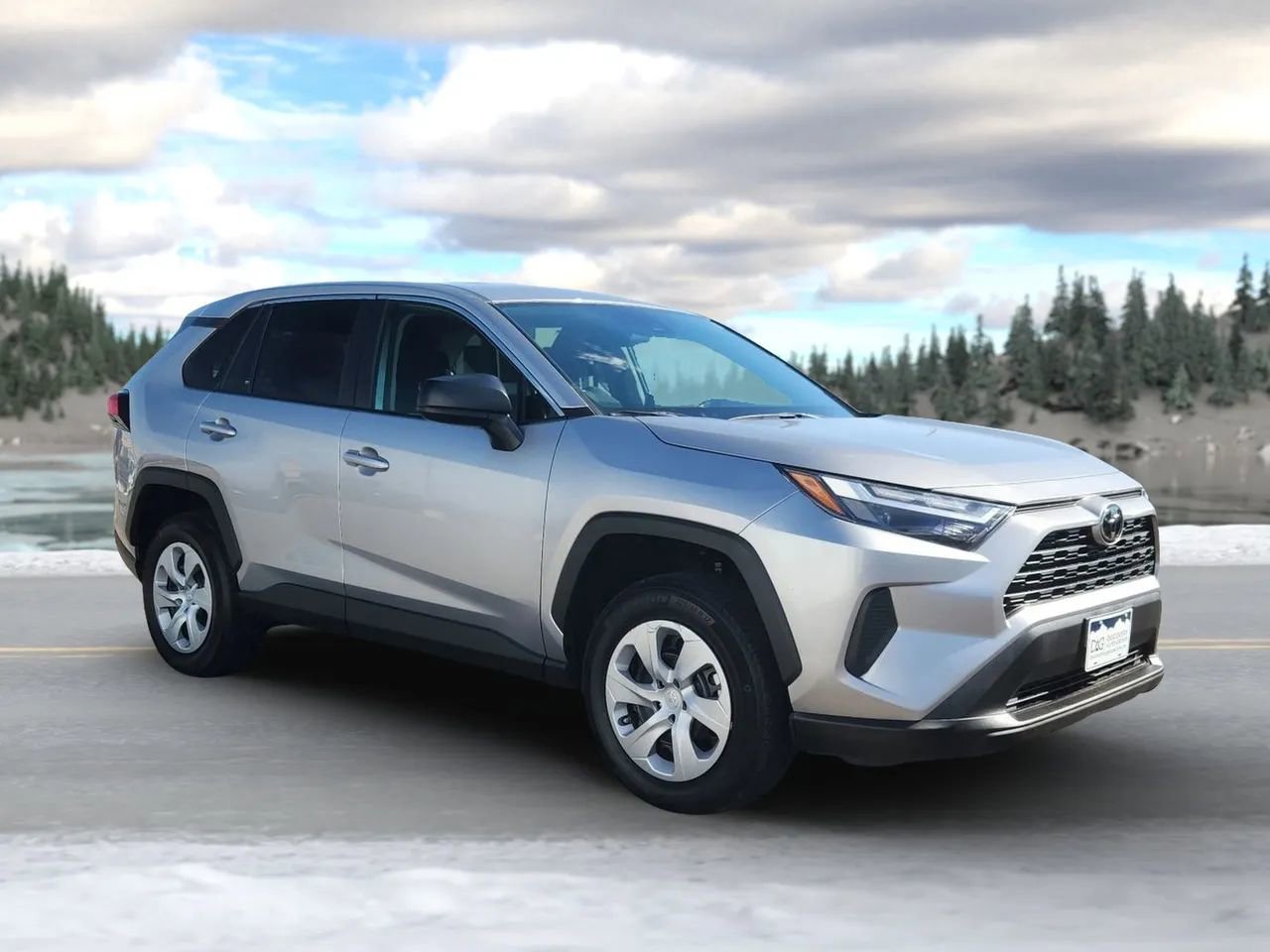 Used 2024 Toyota RAV4 LE image 8