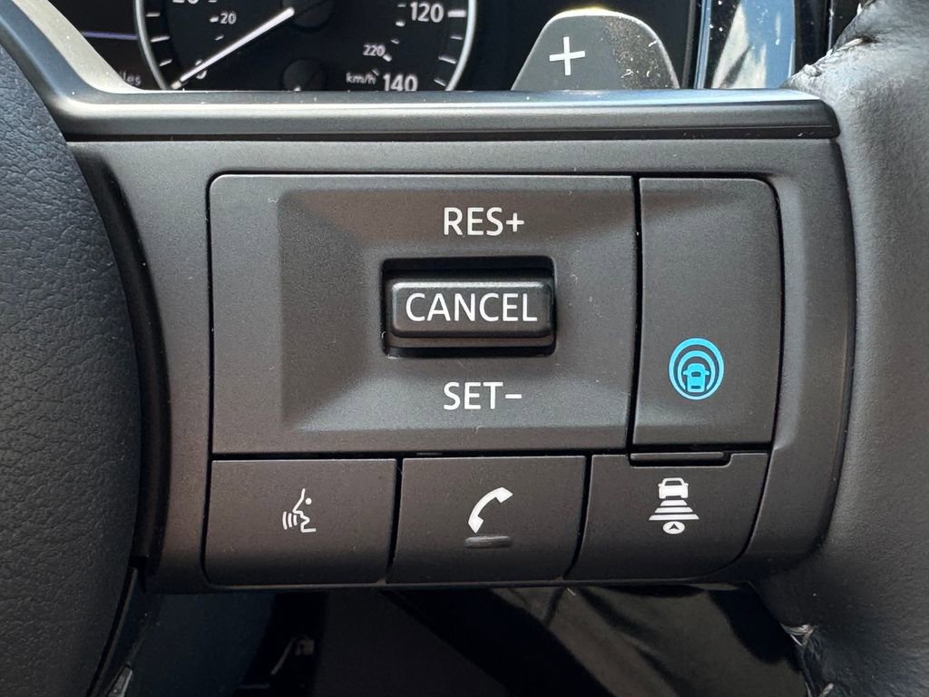 Used 2025 Nissan Pathfinder SV AWD/4WD image 26