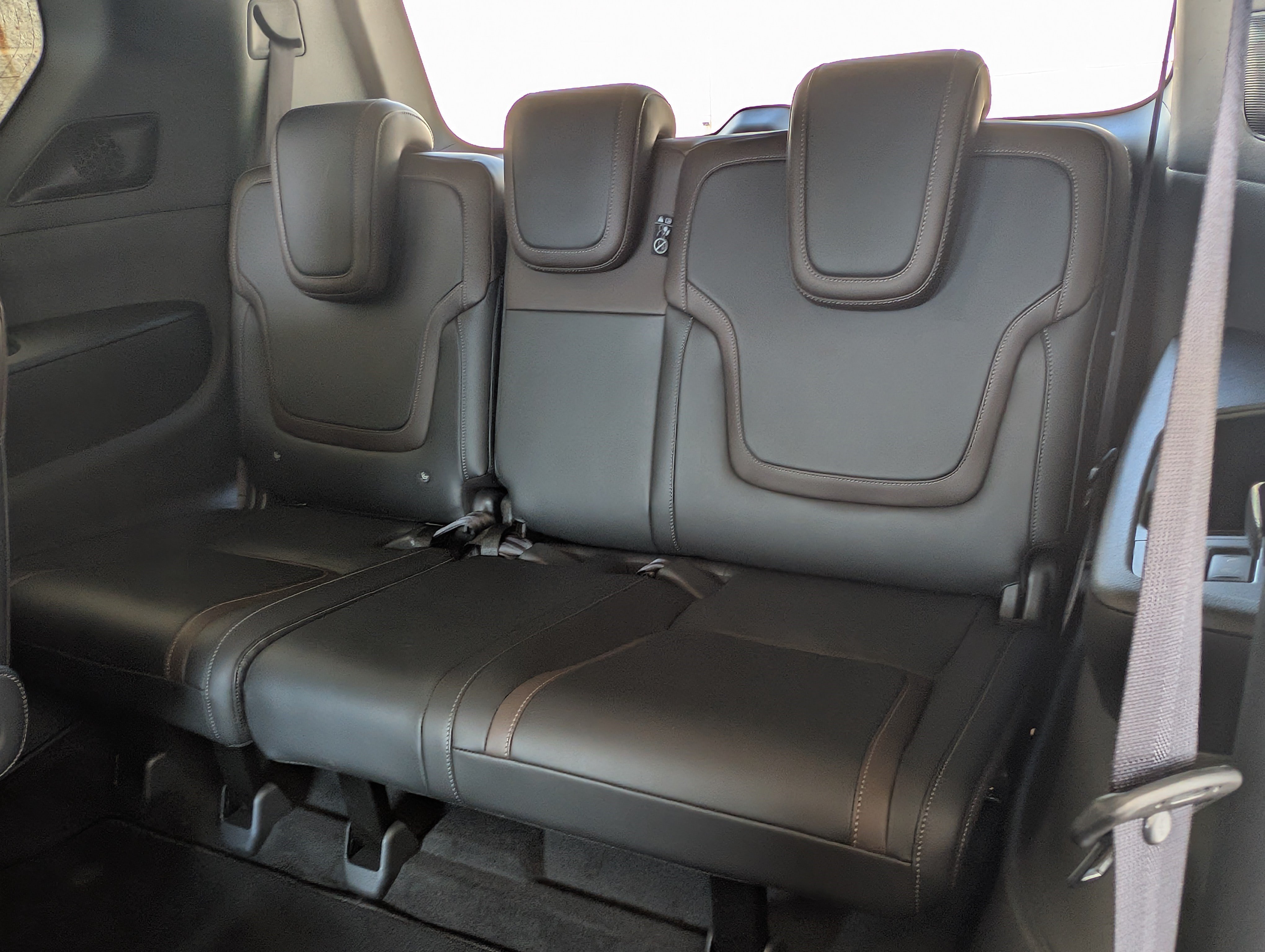 Used 2025 Nissan Armada SL w/ Captain's Chari Seat Package AWD/4WD image 18