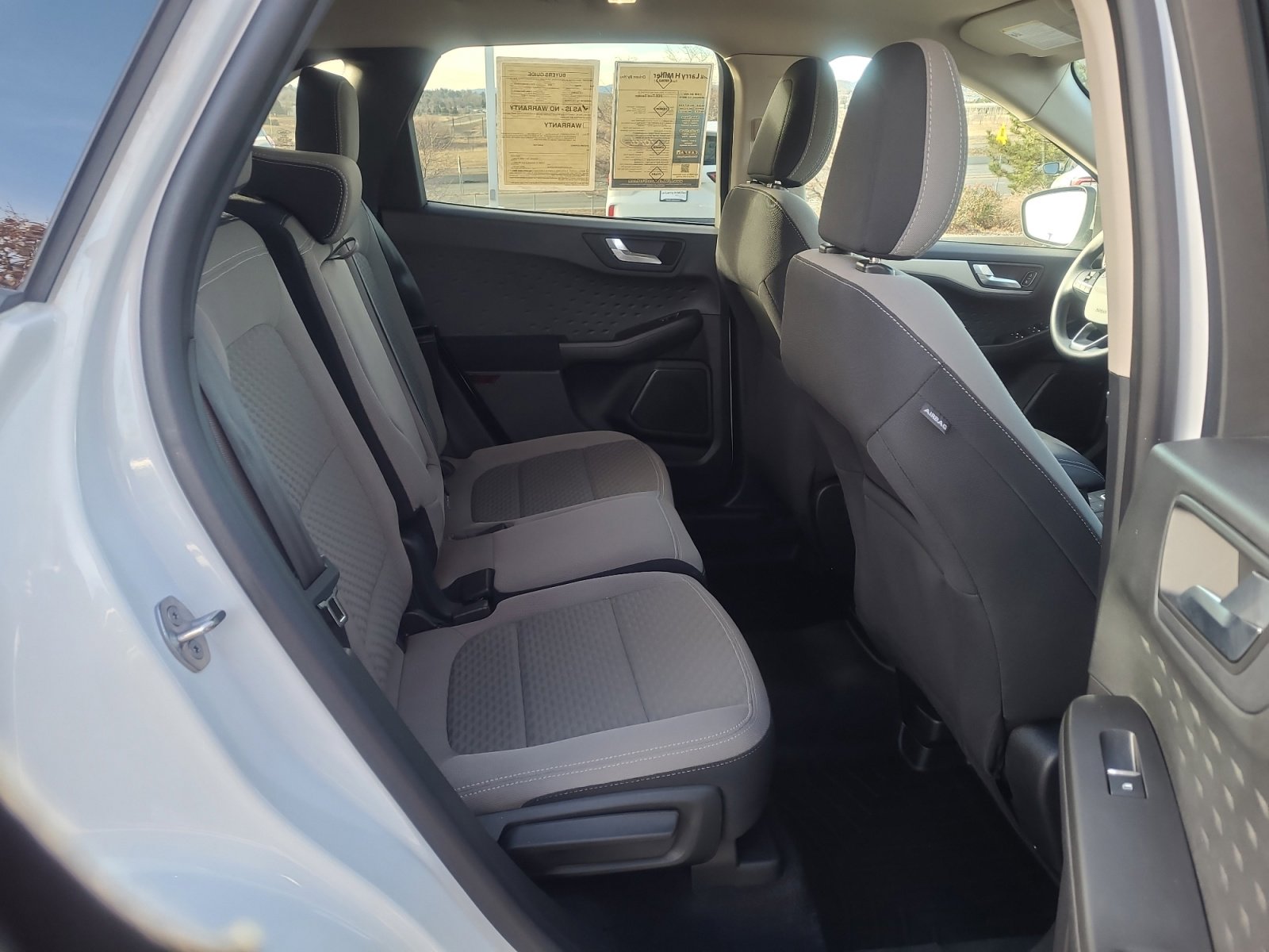 Used 2020 Ford Escape SE image 17