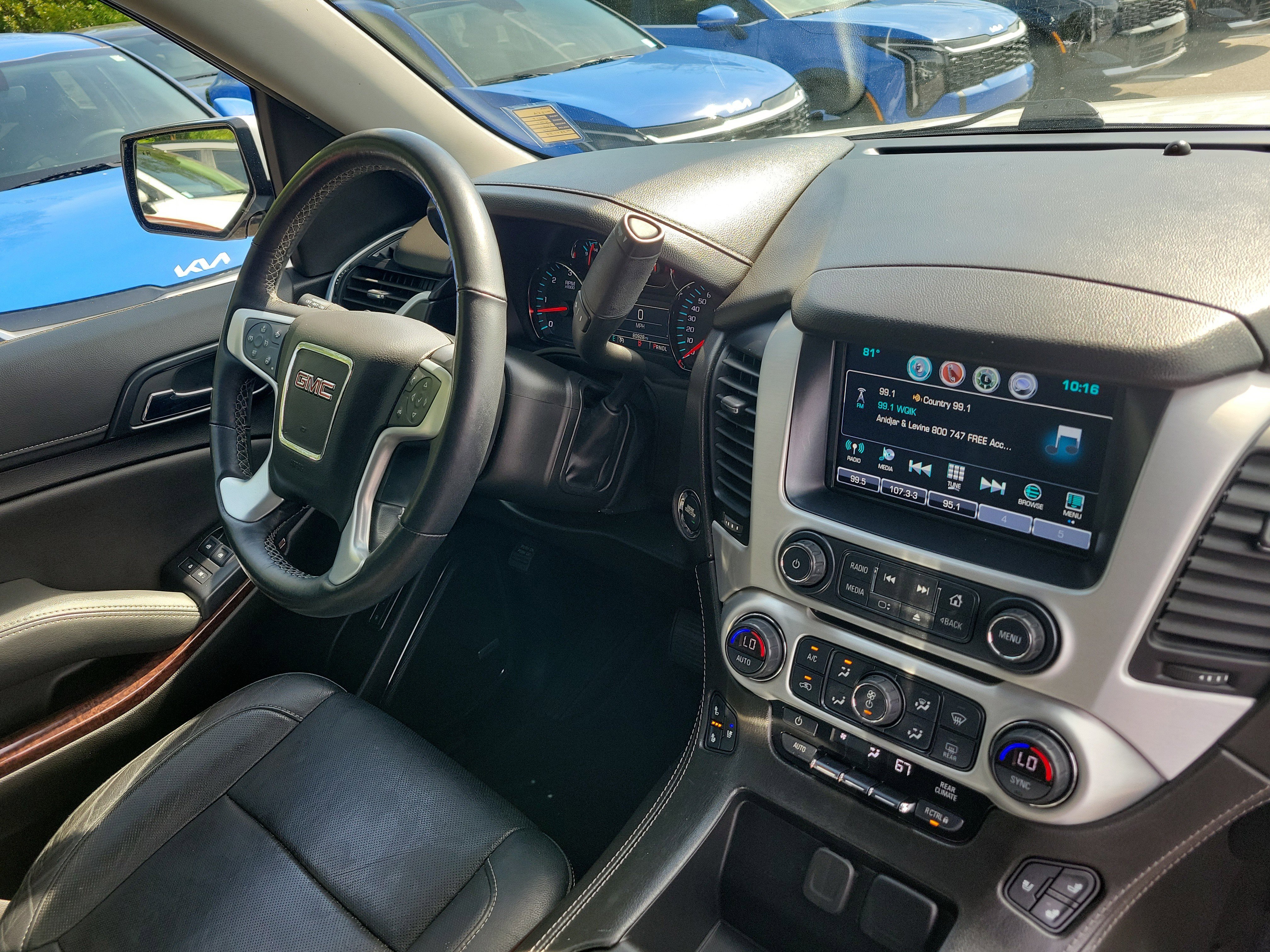 Used 2019 GMC Yukon XL SLT w/ Premium Edition RWD image 8