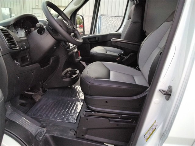Used 2025 RAM ProMaster 2500 w/ Safety Group image 9