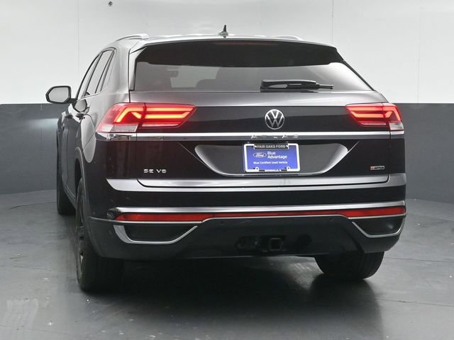 Used 2022 Volkswagen Atlas Cross Sport SE w/ Black Wheel Package image 2