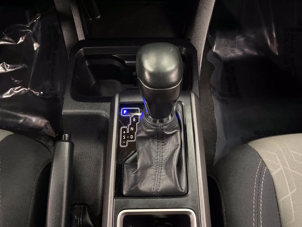 Used 2020 Toyota Tacoma TRD Off-Road AWD/4WD image 25