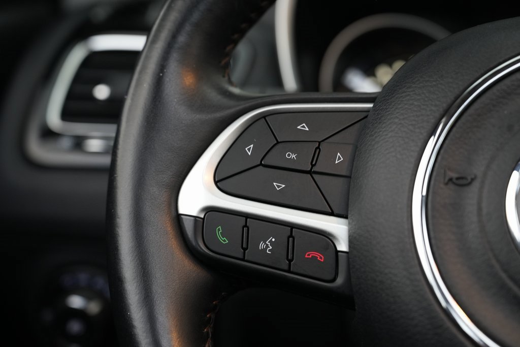 Used 2018 Jeep Compass Limited w/ Navigation Group image 40