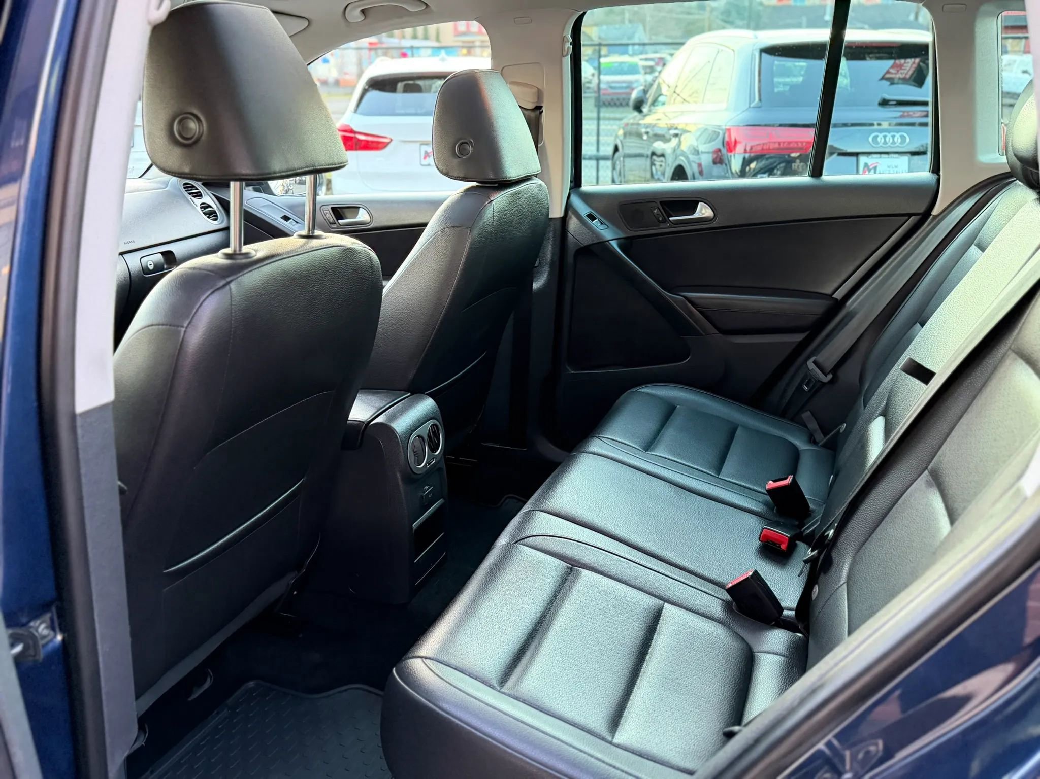 Used 2013 Volkswagen Tiguan S image 15