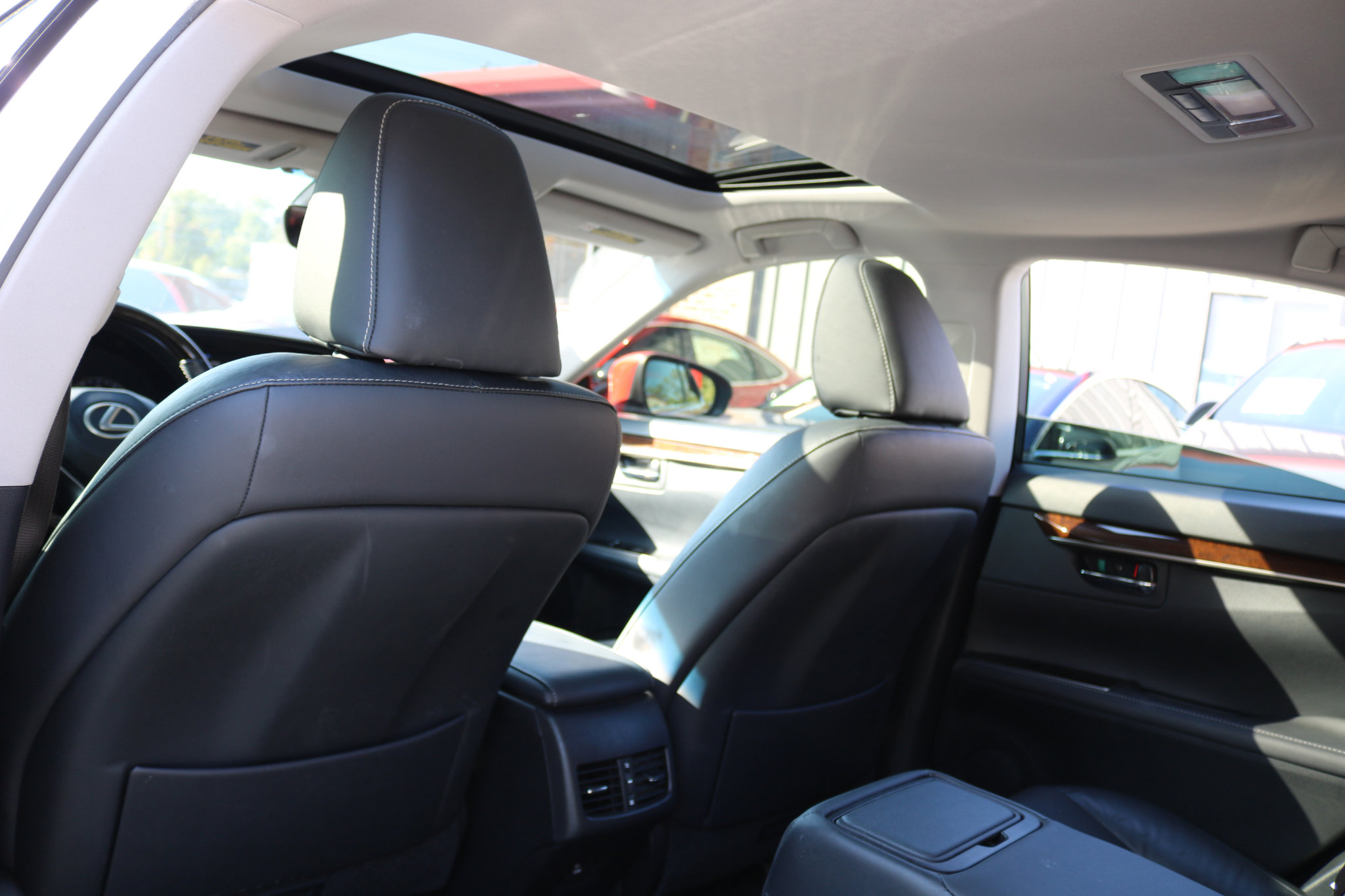 Used 2016 Lexus ES 350 w/ Luxury Package w/Wood Trim image 38