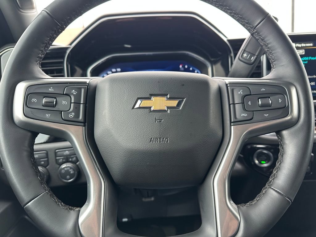 Used 2025 Chevrolet Silverado 1500 LT AWD/4WD image 28
