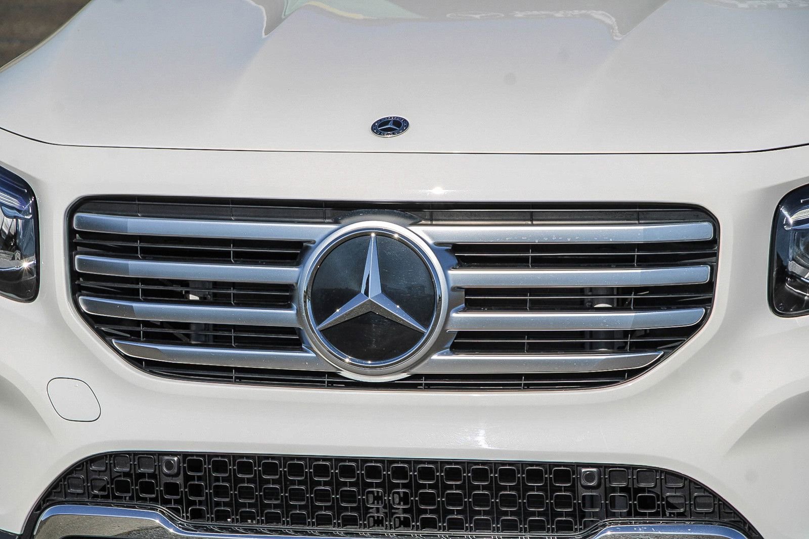 Certified 2025 Mercedes-Benz GLB 250 4MATIC image 7