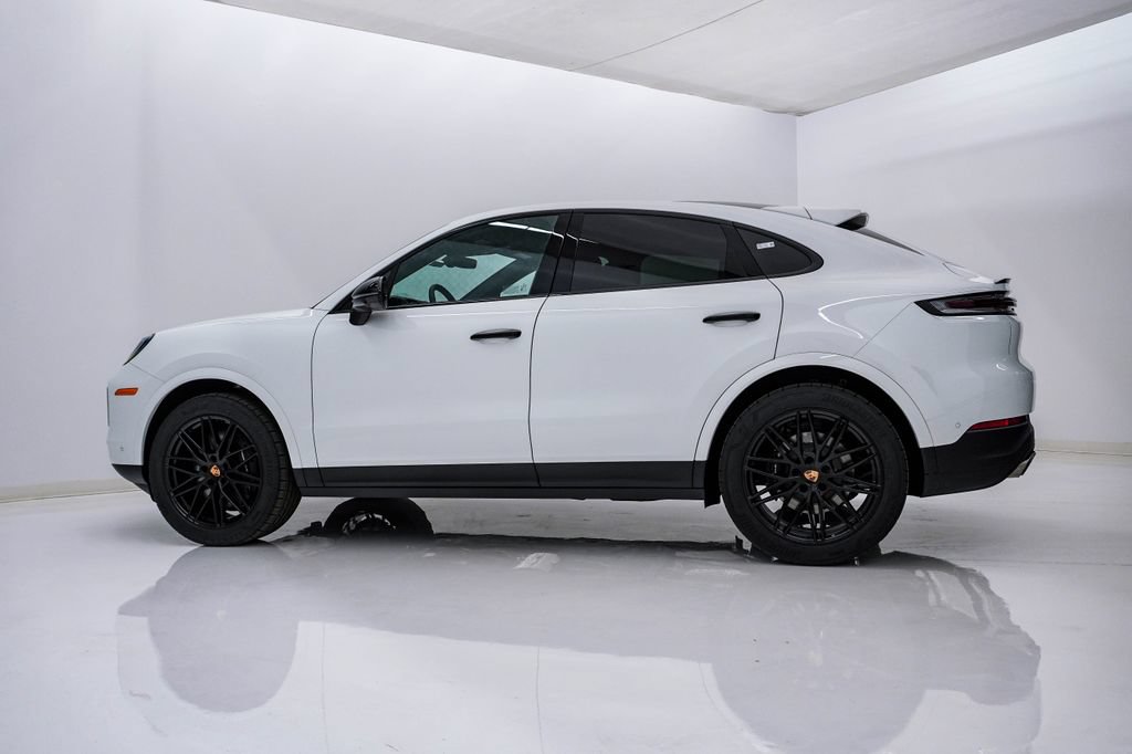 New 2026 Porsche Cayenne Coupe AWD/4WD image 2
