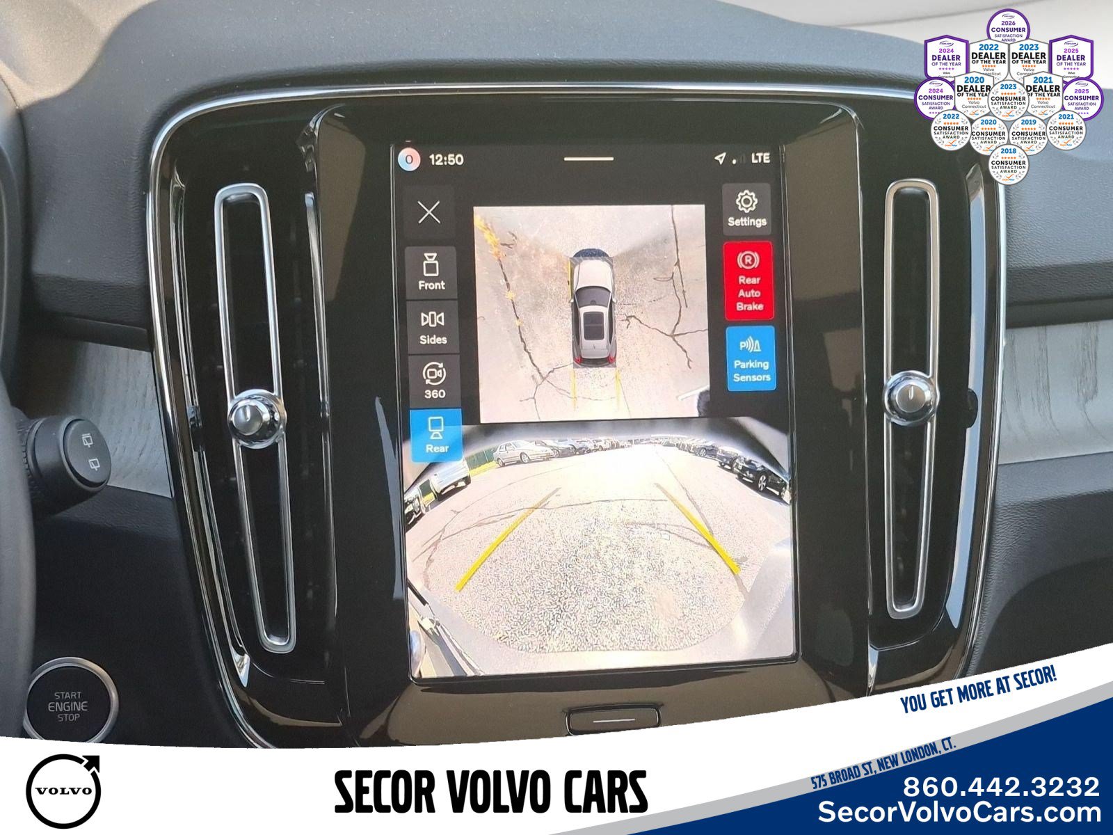 Used 2026 Volvo XC40 B5 Plus AWD/4WD image 15