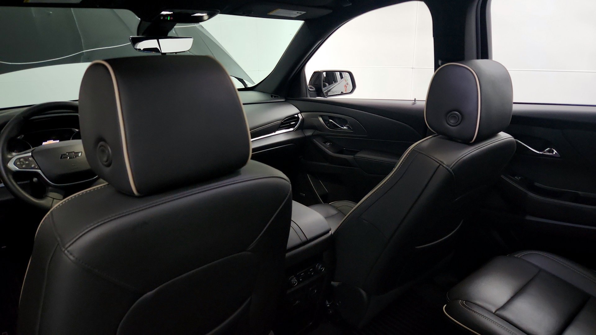 Certified 2023 Chevrolet Traverse Premier w/ Redline Edition FWD image 25