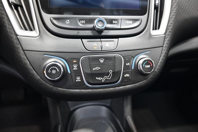 Used 2024 Chevrolet Malibu RS FWD image 17