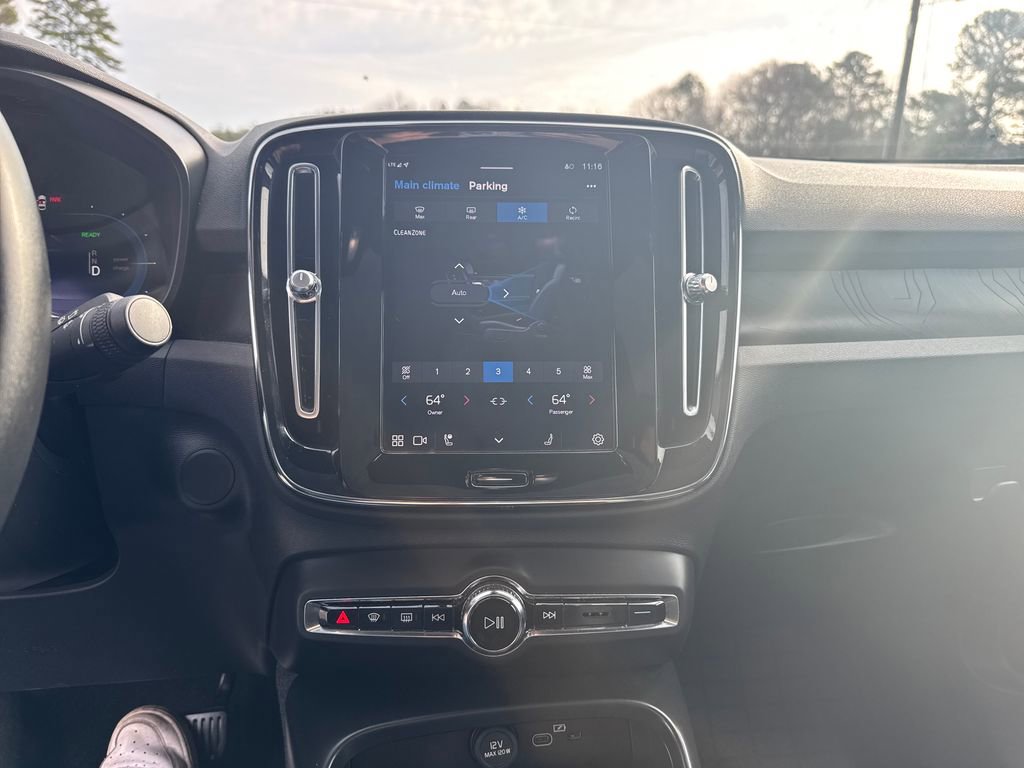 Certified 2023 Volvo C40 P8 Recharge Ultimate w/ Protection Package Premier image 22